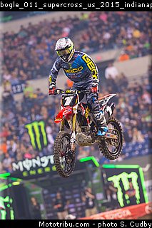 bogle_011_supercross_us_2015_indianapolis.jpg
