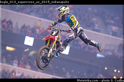 bogle_013_supercross_us_2015_indianapolis.jpg