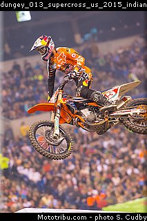 dungey_013_supercross_us_2015_indianapolis.jpg