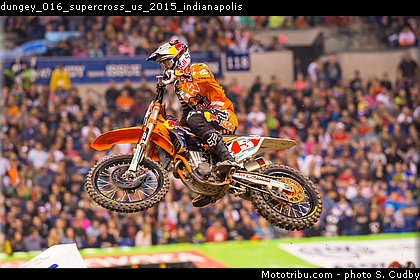 dungey_016_supercross_us_2015_indianapolis.jpg