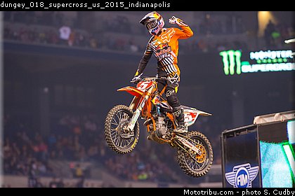 dungey_018_supercross_us_2015_indianapolis.jpg