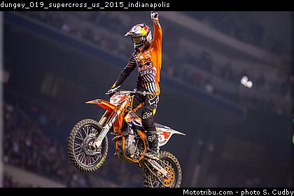 dungey_019_supercross_us_2015_indianapolis.jpg
