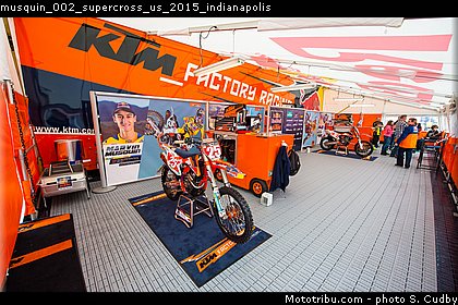 musquin_002_supercross_us_2015_indianapolis.jpg