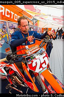 musquin_005_supercross_us_2015_indianapolis.jpg