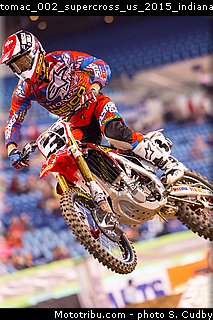tomac_002_supercross_us_2015_indianapolis.jpg