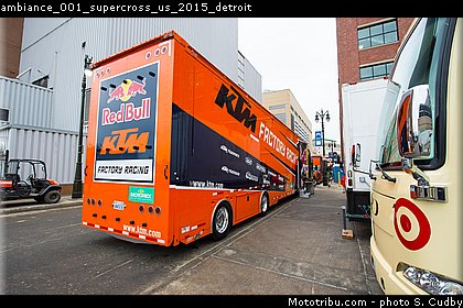 ambiance_001_supercross_us_2015_detroit.jpg
