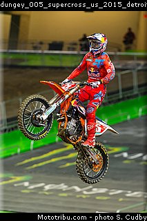 dungey_005_supercross_us_2015_detroit.jpg