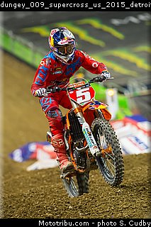 dungey_009_supercross_us_2015_detroit.jpg