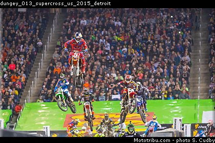 dungey_013_supercross_us_2015_detroit.jpg