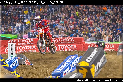 dungey_016_supercross_us_2015_detroit.jpg
