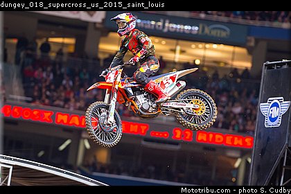 dungey_018_supercross_us_2015_saint_louis.jpg