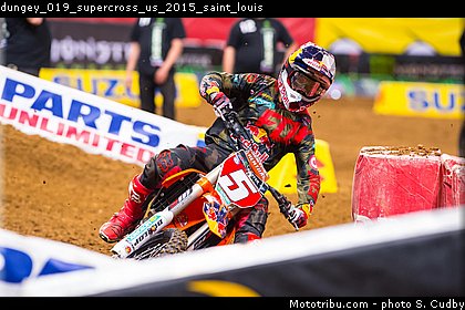 dungey_019_supercross_us_2015_saint_louis.jpg