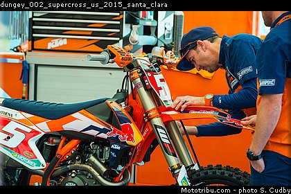 dungey_002_supercross_us_2015_santa_clara.jpg