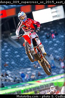 dungey_009_supercross_us_2015_east_rutherford.jpg