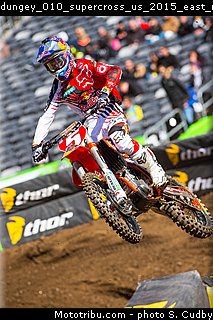 dungey_010_supercross_us_2015_east_rutherford.jpg