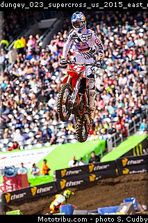 dungey_023_supercross_us_2015_east_rutherford.jpg