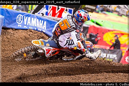 dungey_028_supercross_us_2015_east_rutherford.jpg