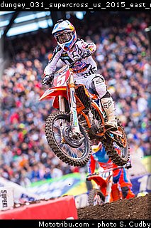 dungey_031_supercross_us_2015_east_rutherford.jpg