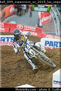 bell_009_supercross_us_2015_las_vegas.jpg