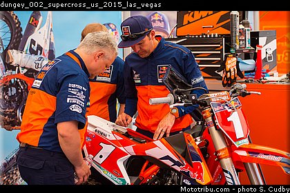 dungey_002_supercross_us_2015_las_vegas.jpg