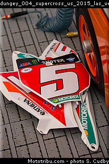 dungey_004_supercross_us_2015_las_vegas.jpg