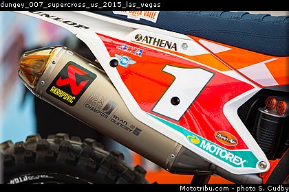 dungey_007_supercross_us_2015_las_vegas.jpg