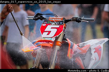 dungey_017_supercross_us_2015_las_vegas.jpg