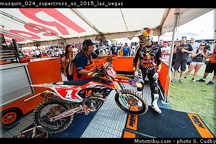 musquin_024_supercross_us_2015_las_vegas.jpg