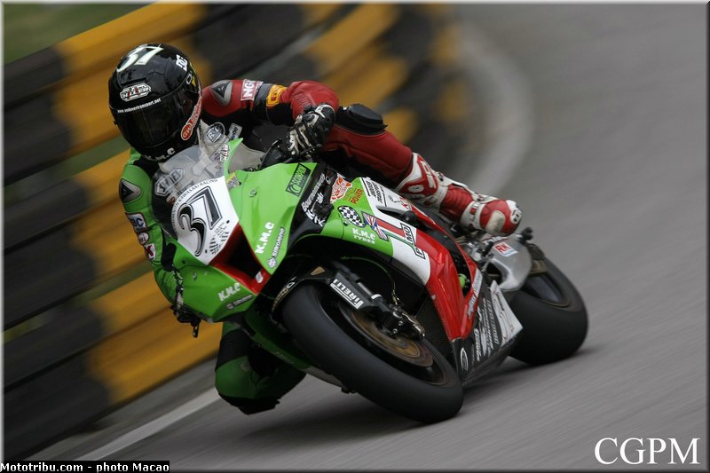 hillier_002_macao_2012