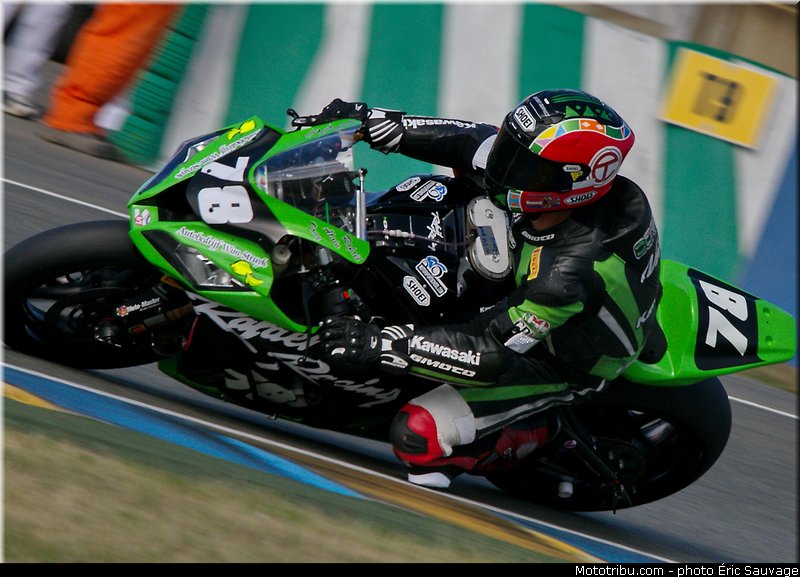 stichting_rafael_racing_001_endurance_2013_france_24h_du_mans_moto