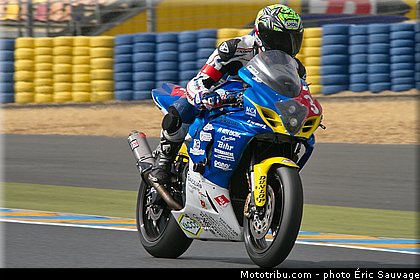am_moto_racing_001_endurance_2013_france_24h_du_mans_moto.jpg