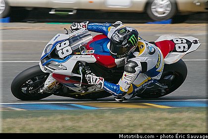 bmw_motorad_france_the_event_001_endurance_2013_france_24h_du_mans_moto.jpg