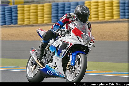 starteam_pam_racing_002_endurance_2013_france_24h_du_mans_moto.jpg