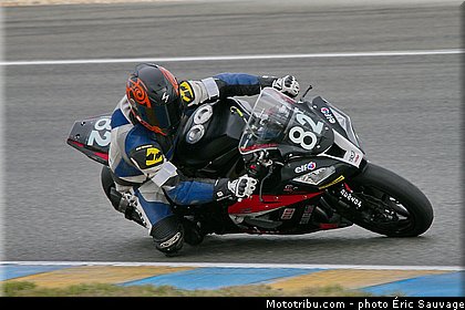 team_acceleration_001_endurance_2013_france_24h_du_mans_moto.jpg