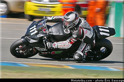 team_cognage_sp_racing_002_endurance_2013_france_24h_du_mans_moto.jpg