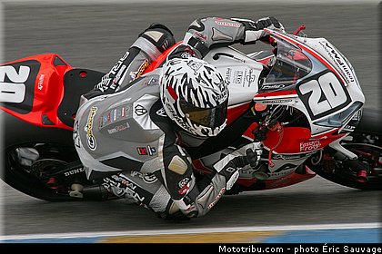 team_fma_assurances_001_endurance_2013_france_24h_du_mans_moto.jpg