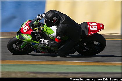 team_sarazin_001_endurance_2013_france_24h_du_mans_moto.jpg