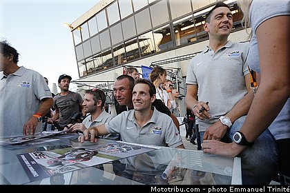 az_001_endurance_2013_france_24h_du_mans_moto.jpg