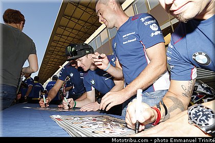 bmw_005_endurance_2013_france_24h_du_mans_moto.jpg