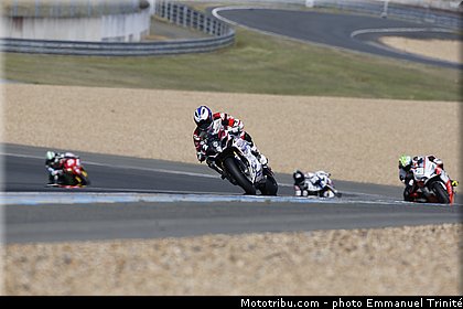 r2cl_006_endurance_2013_france_24h_du_mans_moto.jpg