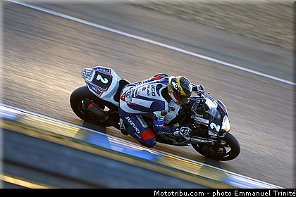 r2cl_009_endurance_2013_france_24h_du_mans_moto.jpg