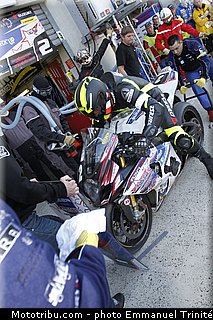 r2cl_016_endurance_2013_france_24h_du_mans_moto.jpg