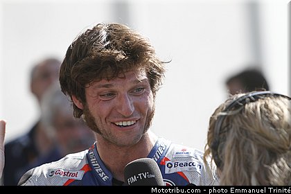 r2cl_019_endurance_2013_france_24h_du_mans_moto.jpg