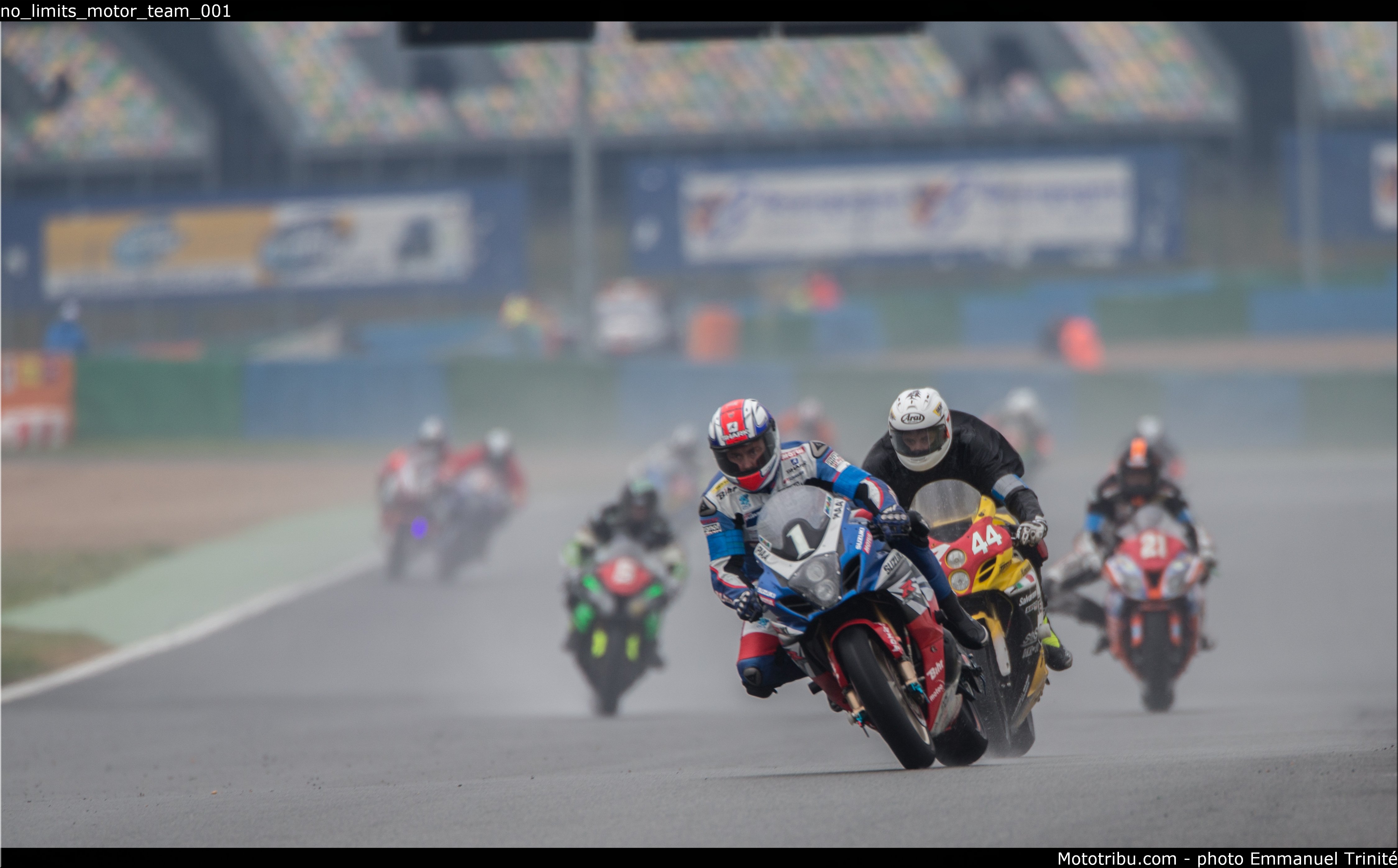 no_limits_motor_team_001