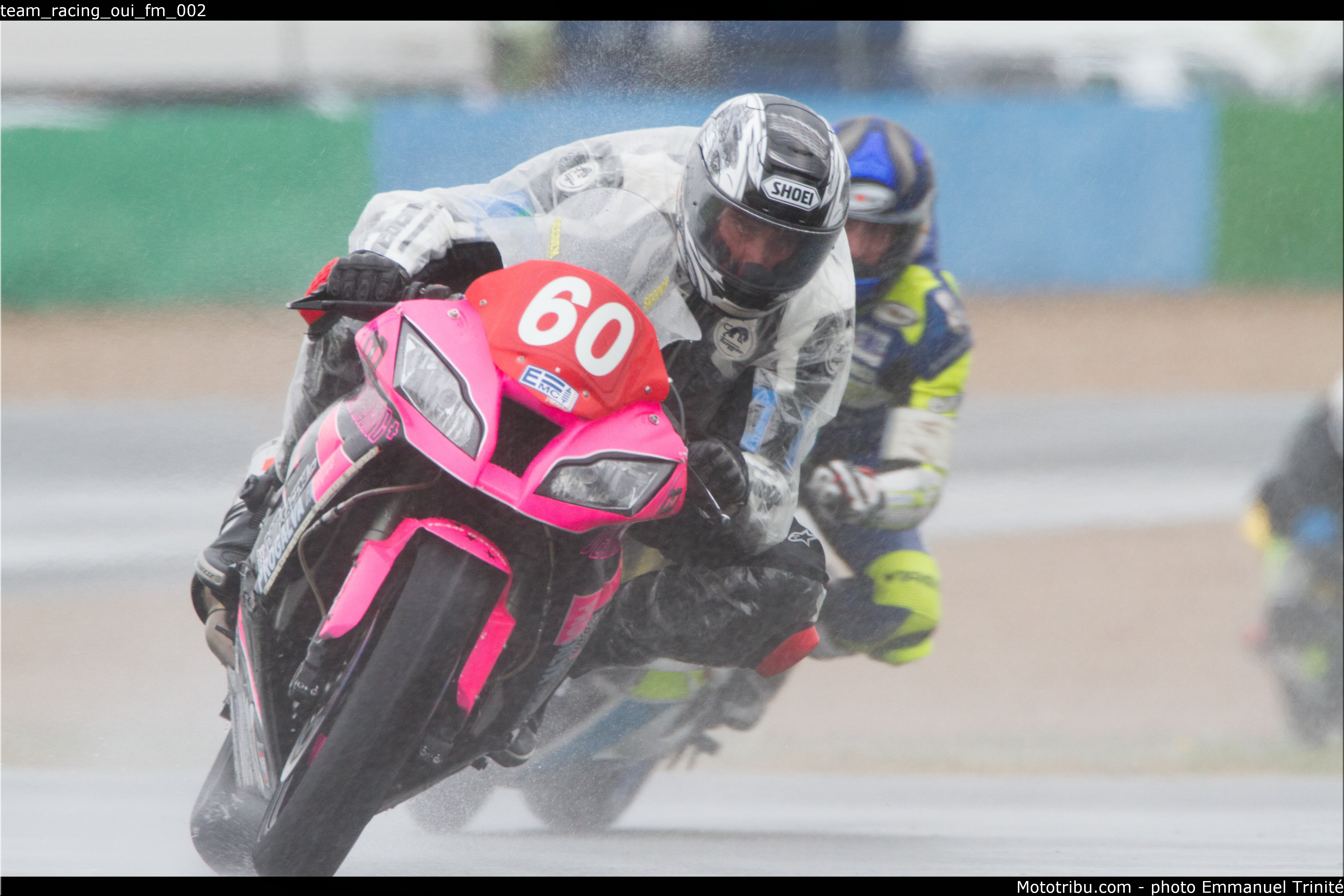 team_racing_oui_fm_002