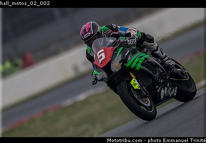 hall_motos_02_002.jpg