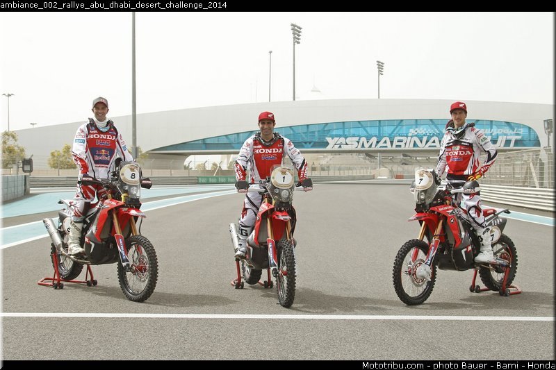 ambiance_002_rallye_abu_dhabi_desert_challenge_2014