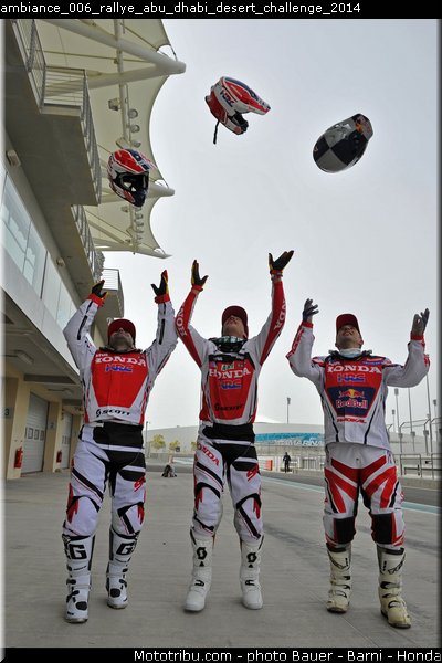 ambiance_006_rallye_abu_dhabi_desert_challenge_2014
