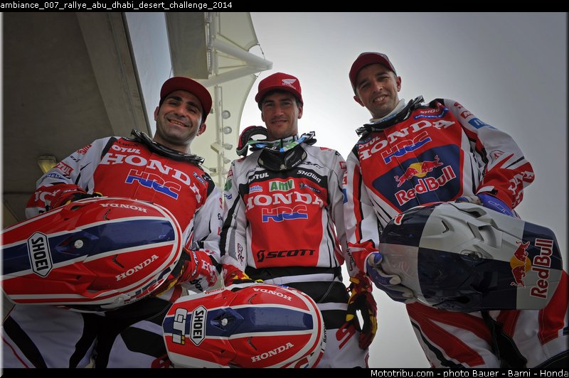 ambiance_007_rallye_abu_dhabi_desert_challenge_2014