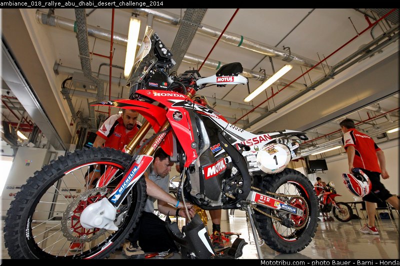 ambiance_018_rallye_abu_dhabi_desert_challenge_2014
